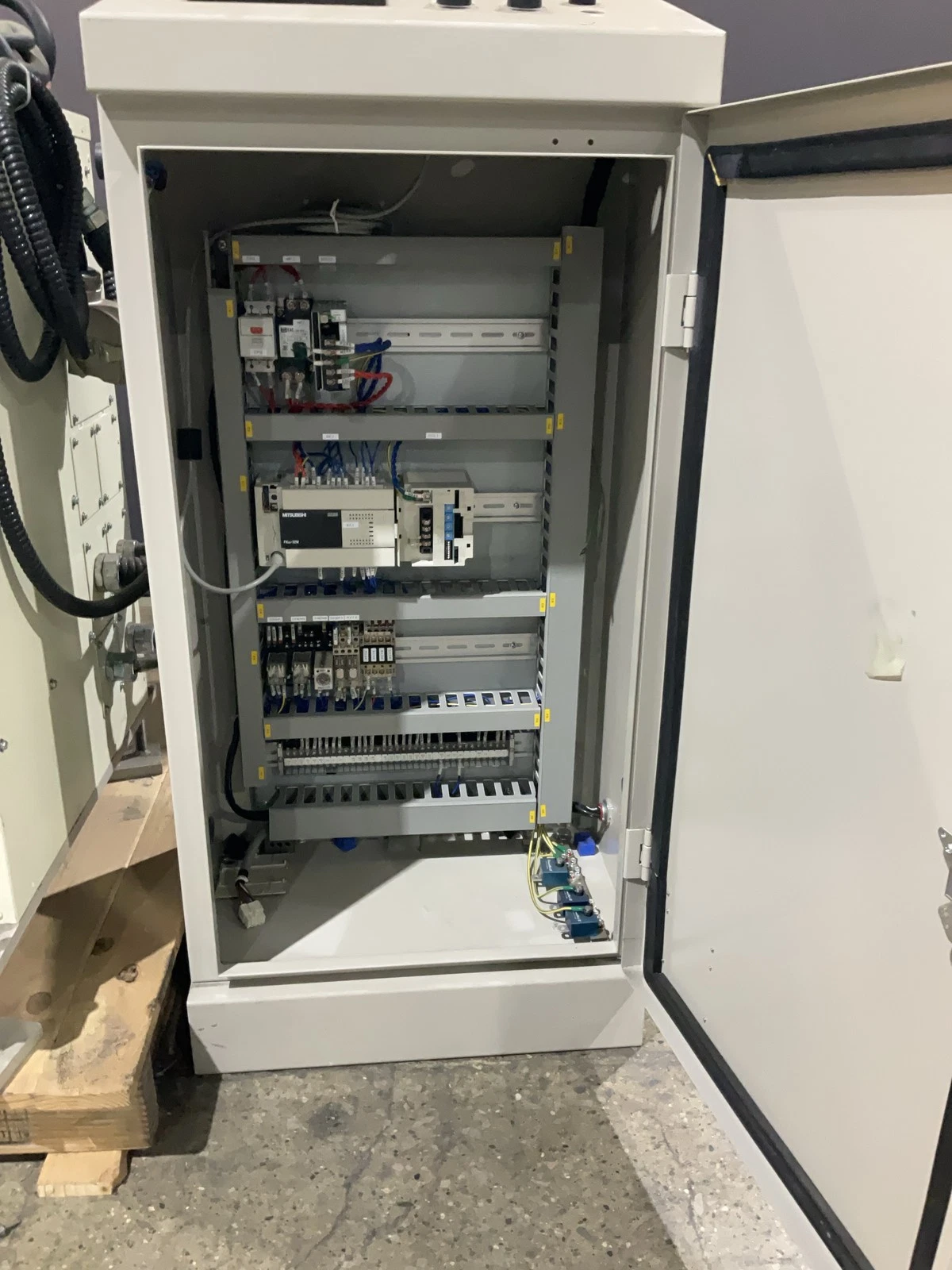 KAWASAKI FS020N-C Complete with D20F-D001 Controller & MiiC AB-Bender Unit USED - Image 18