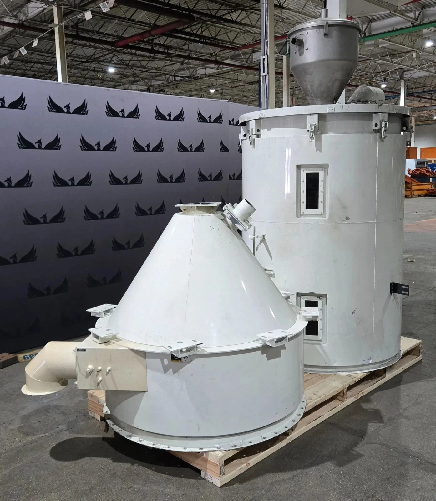 UNA-DYN Insulated Material Hopper USED - Image 2