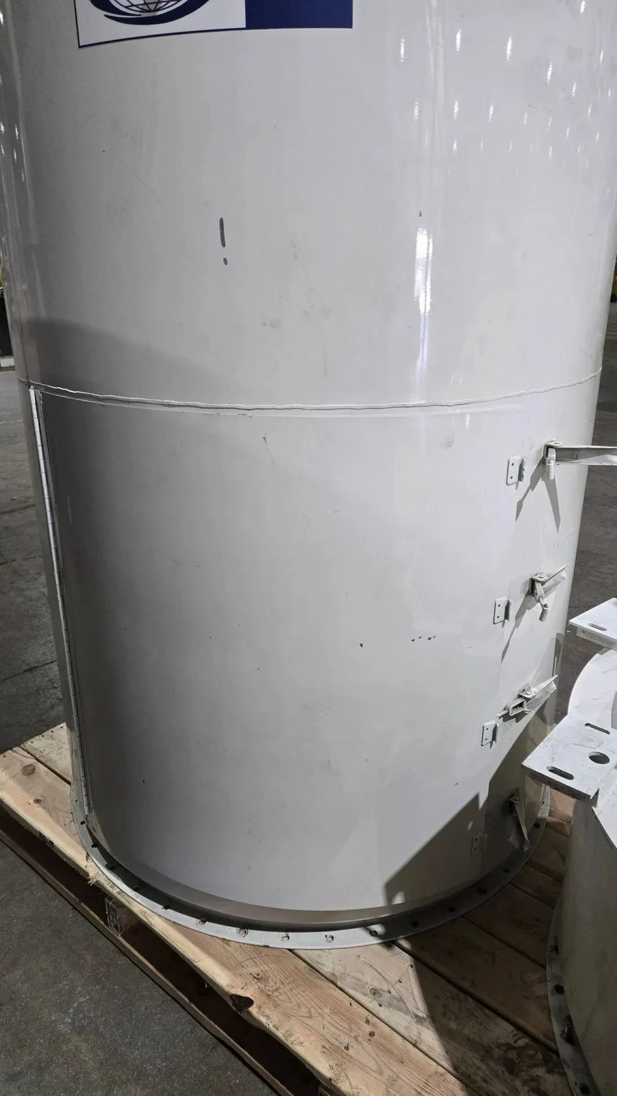 UNA-DYN Insulated Material Hopper USED - Image 3