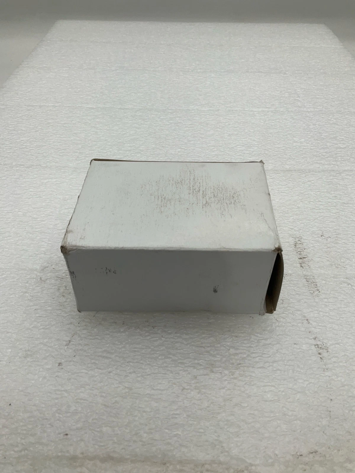 VERSA ESM-3011-44-XX-A120 Three-Way Solenoid Valve NEW - Image 3