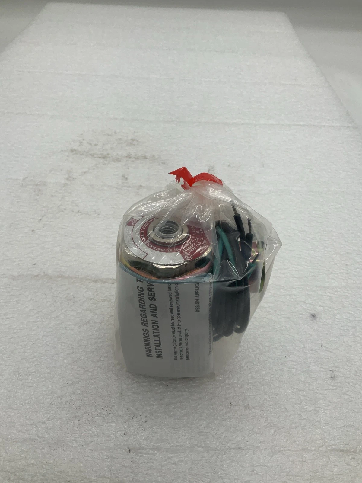 VERSA ESM-3011-44-XX-A120 Three-Way Solenoid Valve NEW - Image 4