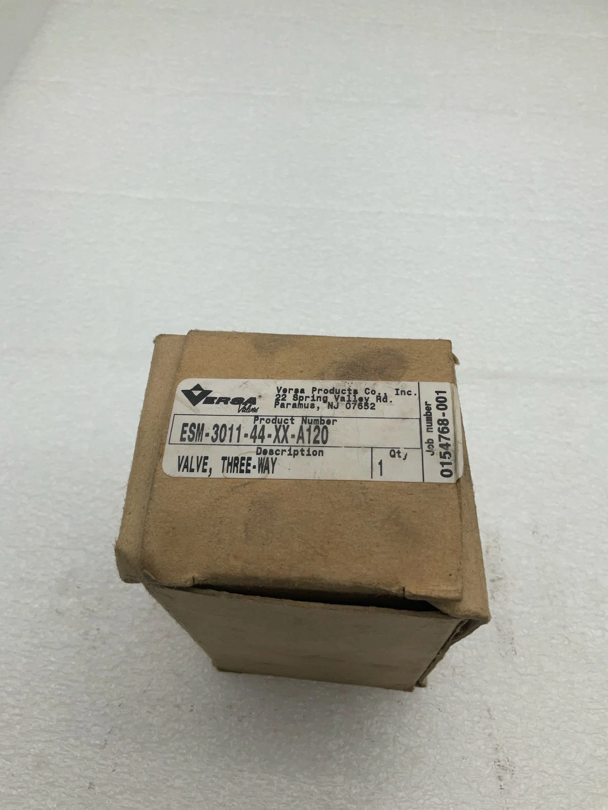 VERSA ESM-3011-44-XX-A120 Three-Way Solenoid Valve NEW - Image 2