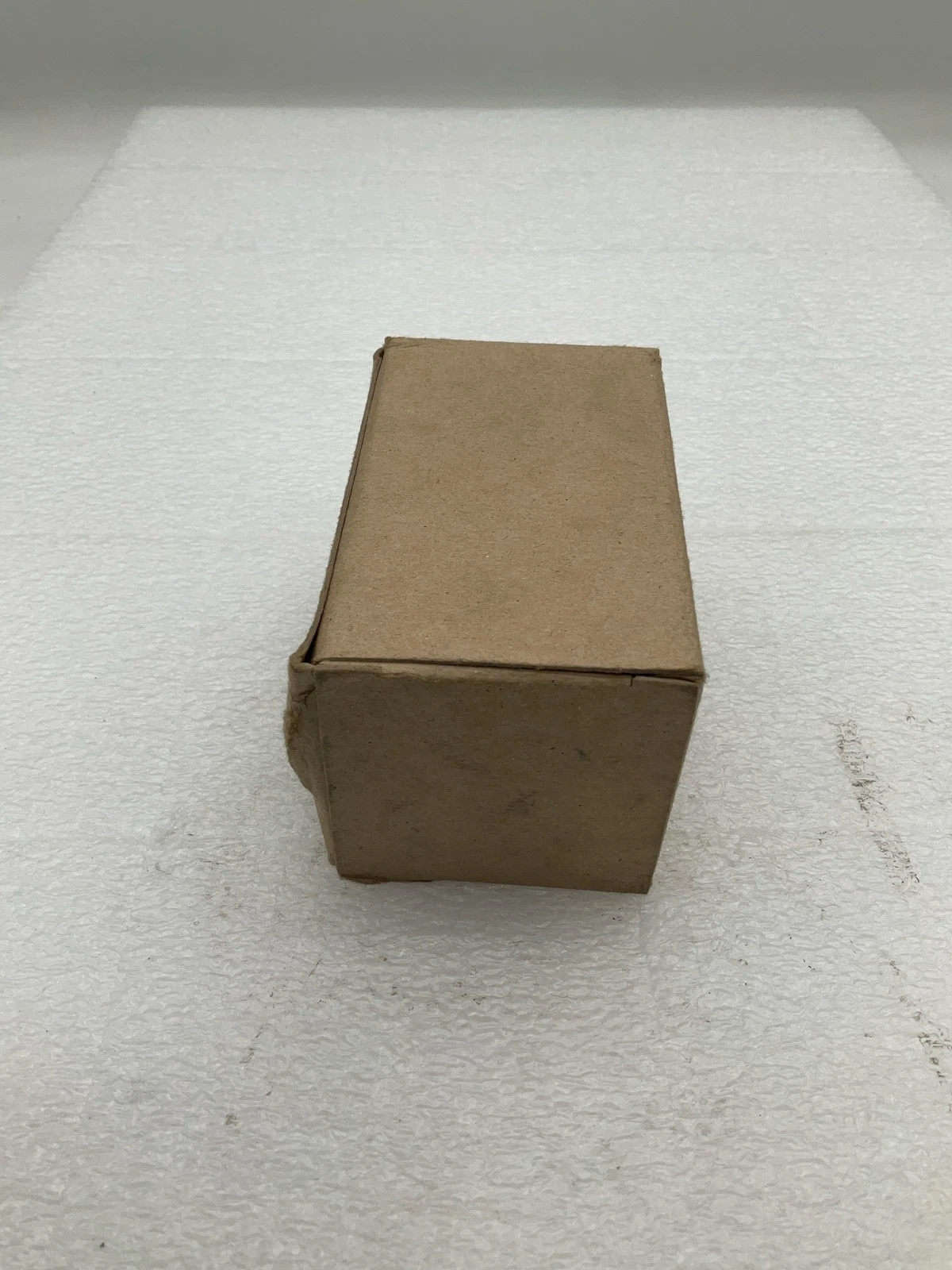 VERSA ESM-3011-44-XX-D024 Three-Way Solenoid Valve NEW - Image 4