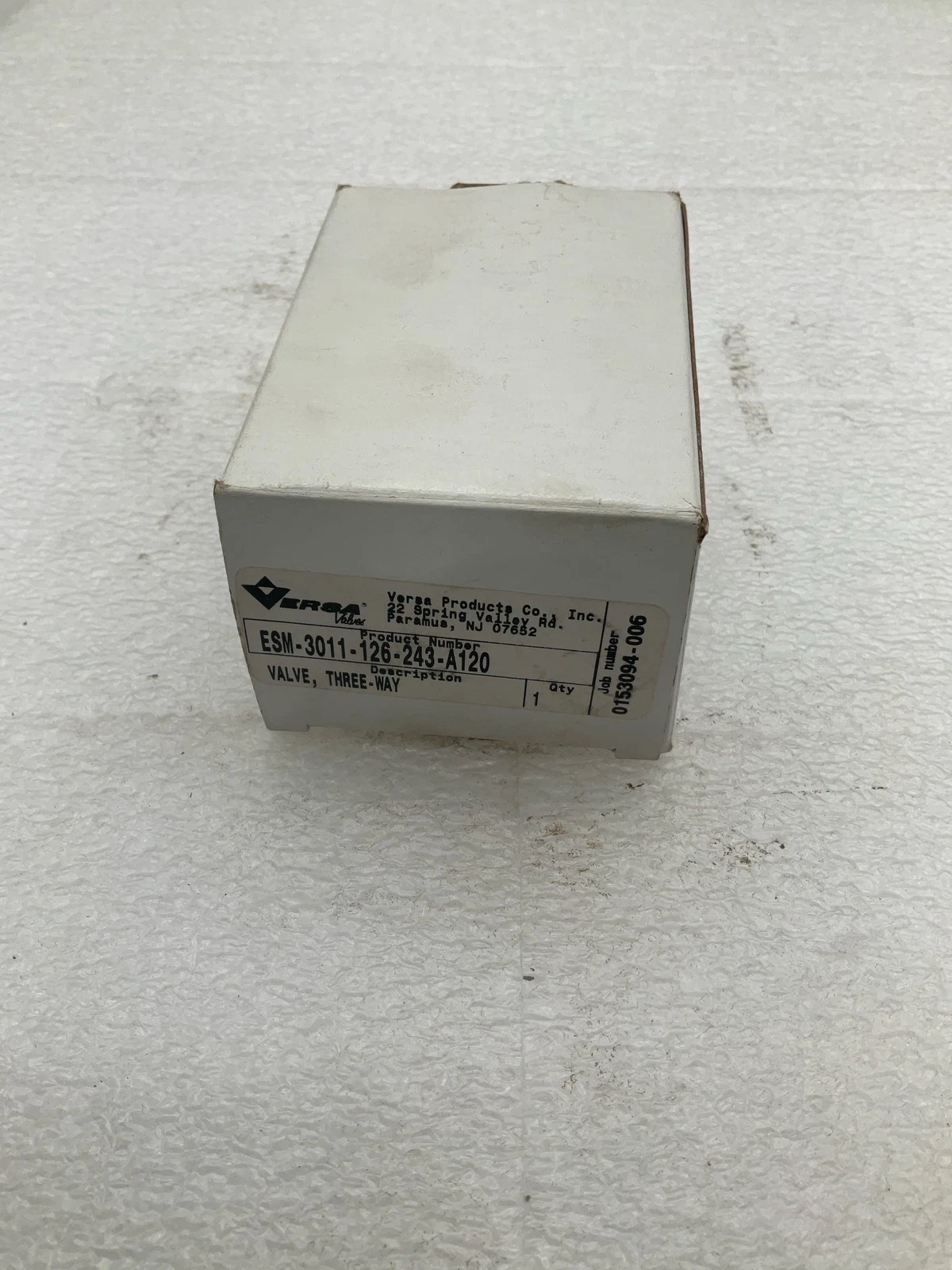 VERSA ESM-3011-126-243-A120 Three-Way Solenoid Valve NEW - Image 2