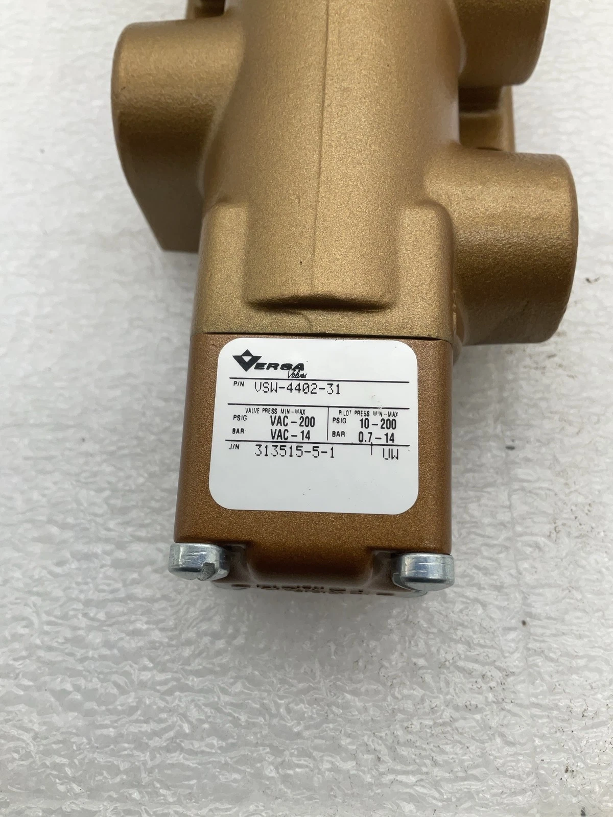 VERSA VSW-4402-31 Four-Way Pneumatic Valve NEW - Image 2