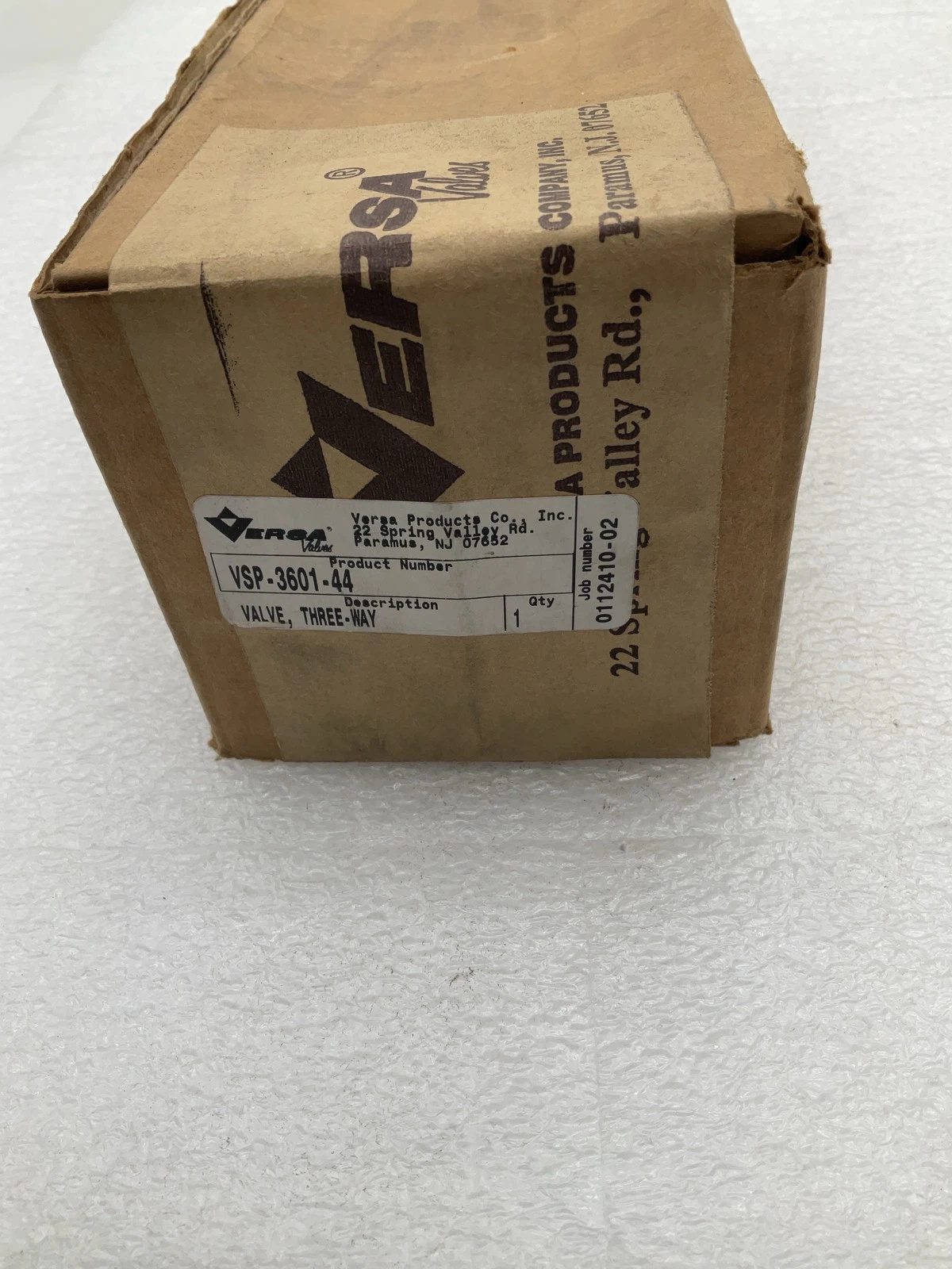VERSA VSP-3601-44 Three-Way Pneumatic Valve NEW - Image 2