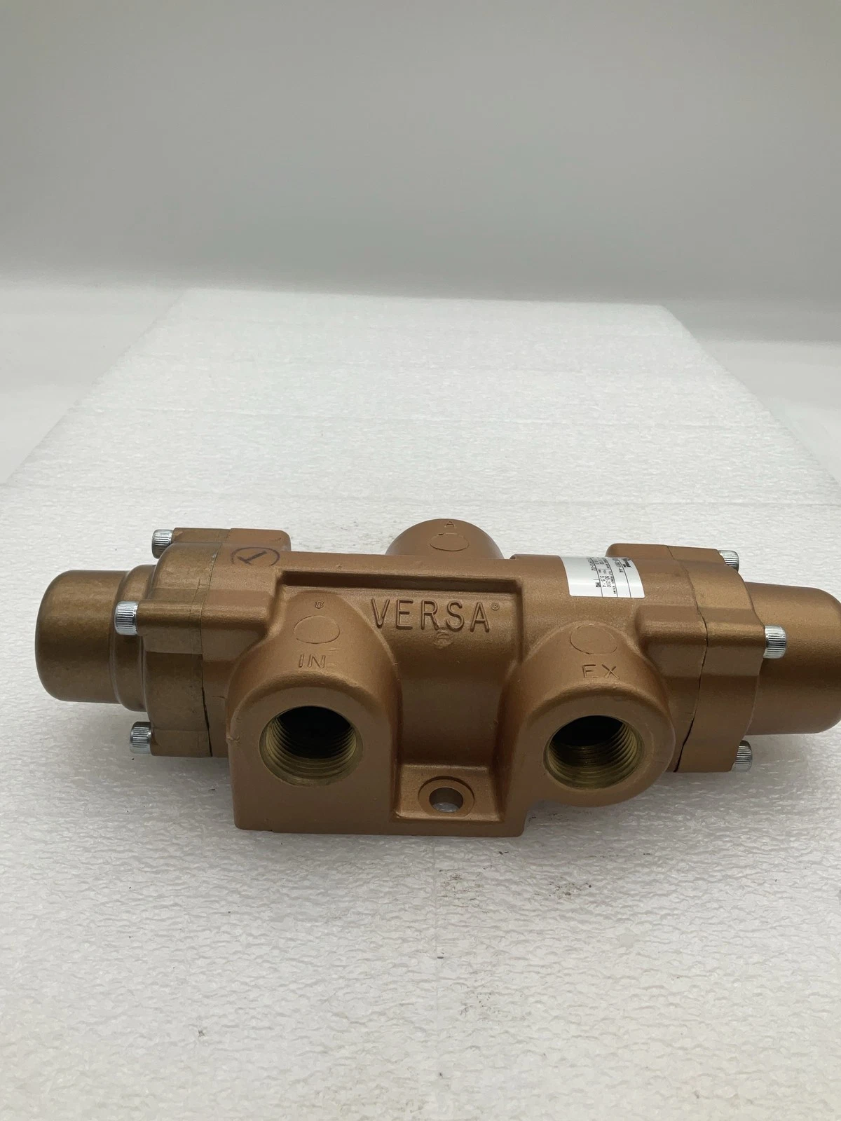 VERSA VSP-3601-44 Three-Way Pneumatic Valve NEW - Image 3