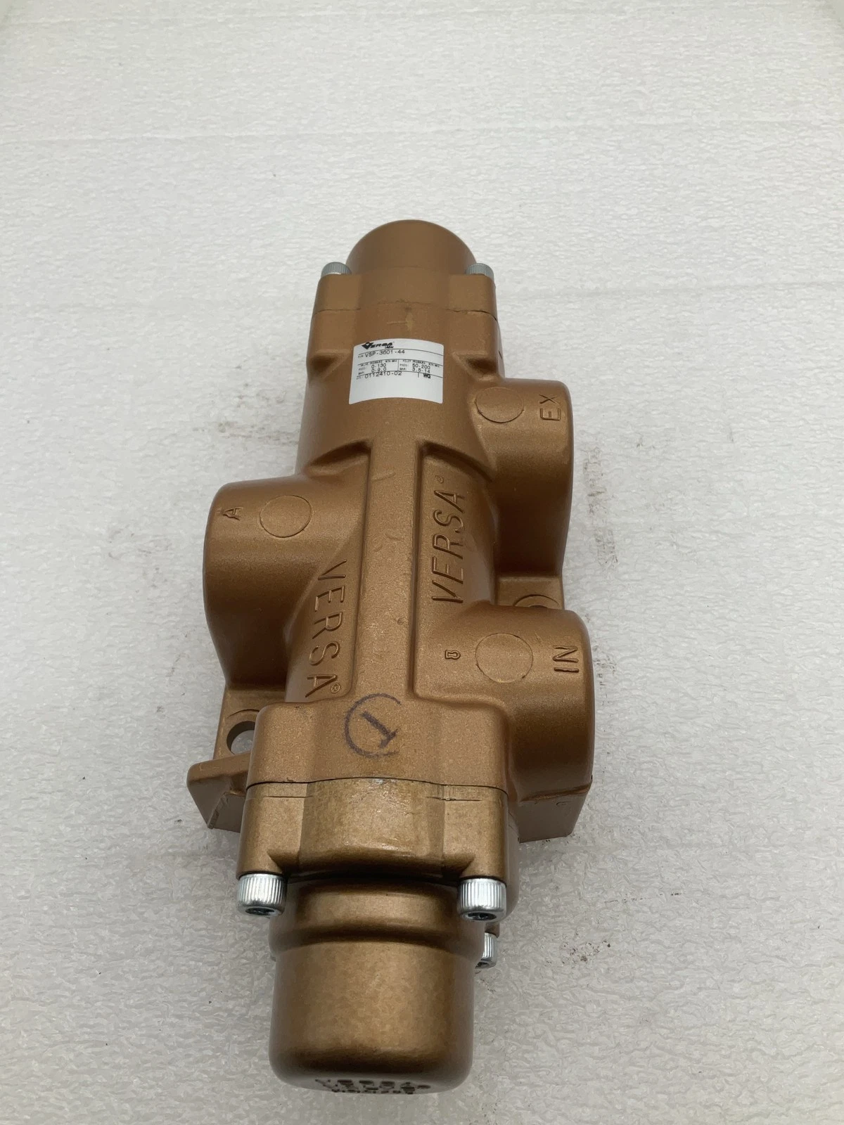 VERSA VSP-3601-44 Three-Way Pneumatic Valve NEW - Image 5