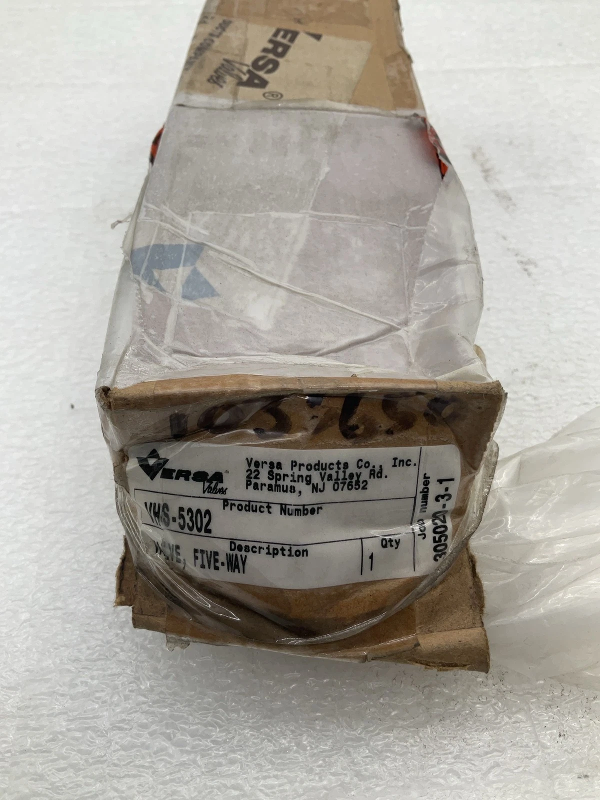 VERSA VHS-5302 Five-Way Pneumatic Valve NEW - Image 2