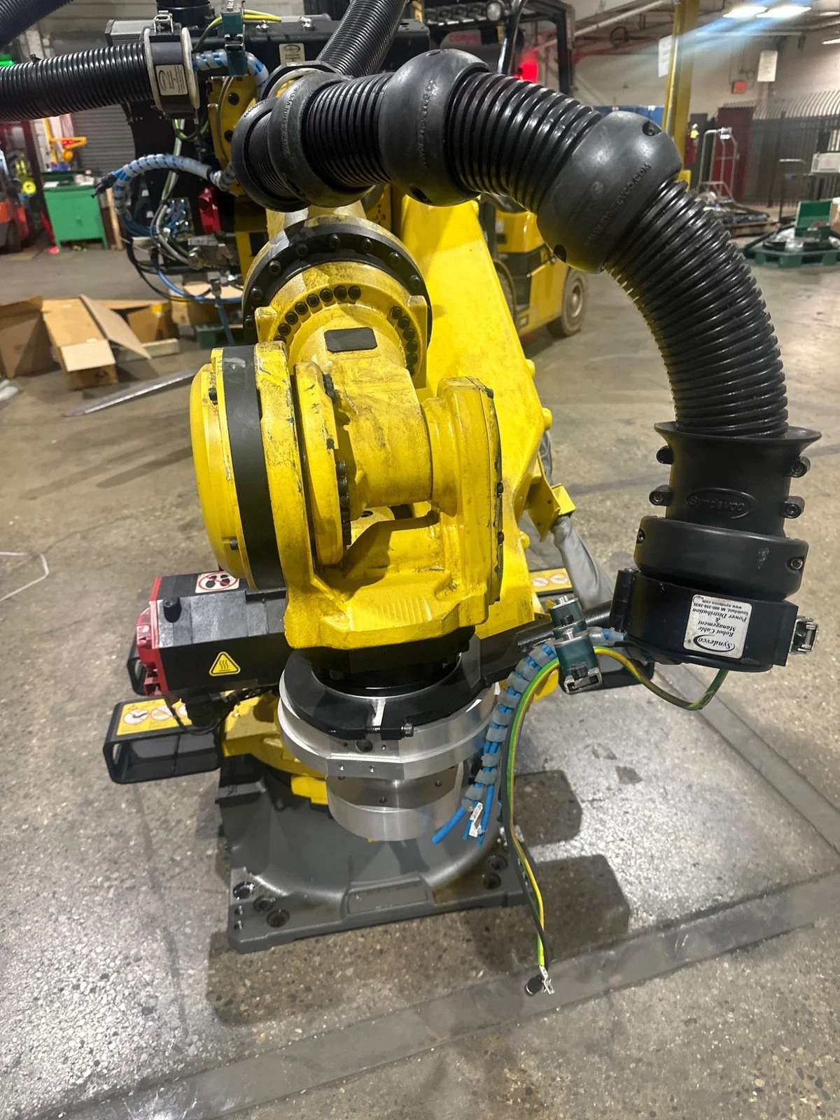 FANUC R-2000IC/165F INDUSTRIAL ROBOT WITH R-30IB CONTROLLER USED - Image 8