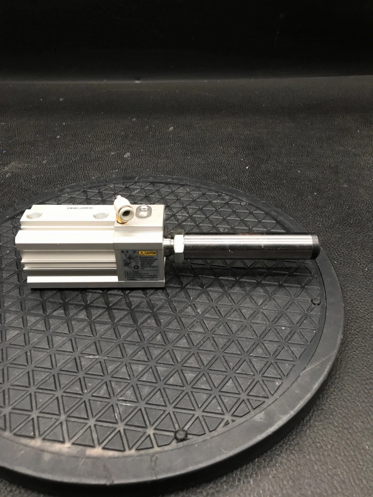 SMC CDLQA32TF-30DCM-B Compact Locking Air Cylinder - Image 3
