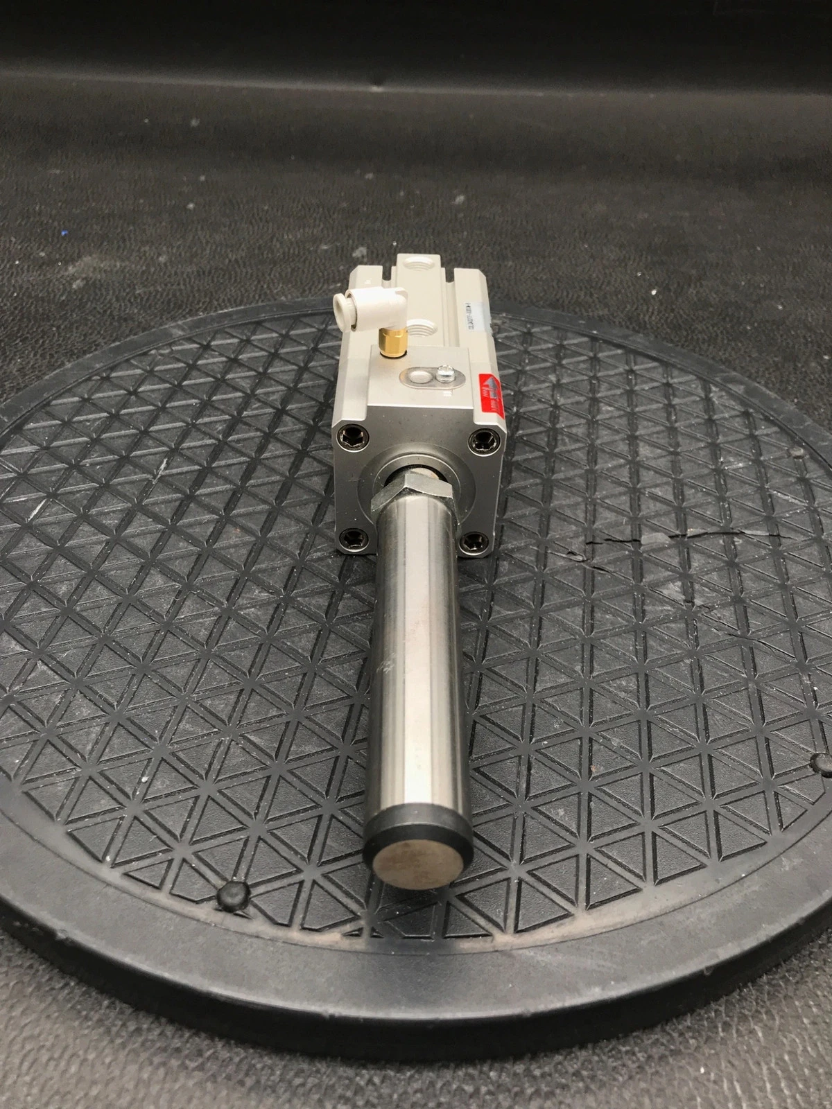 SMC CDLQA32TF-30DCM-B Compact Locking Air Cylinder - Image 4