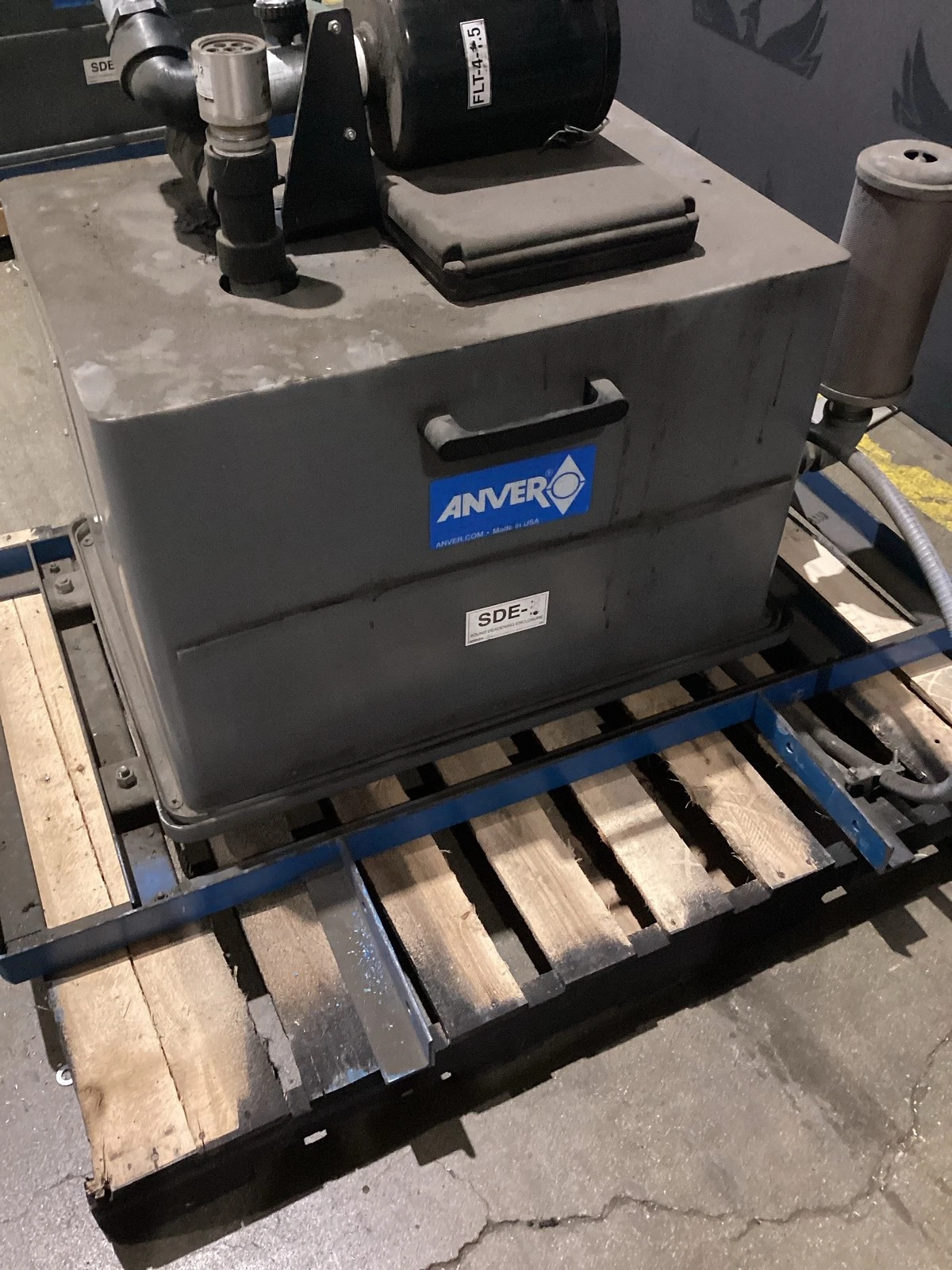 ANVER VB9HV-S Vacuum Generation System With SDE-9 Sound Deadening Enclosure USED - Image 3